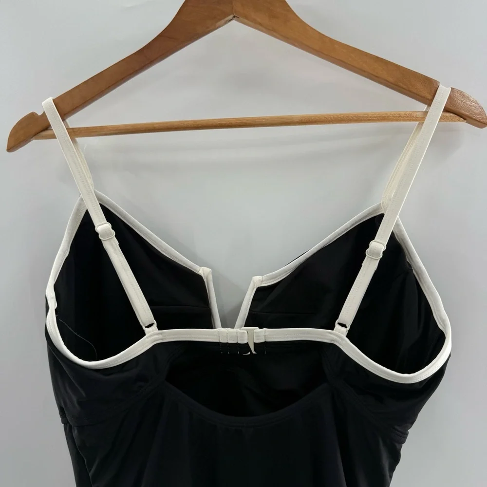 NWT Coco Reef V-Neck Notch Black With White Trim Minimalist Swimsuit Size 36DD - Picture 4 of 12
